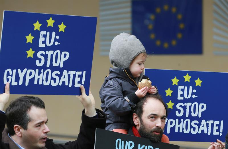  UE va reÃ®nnoi un acord privind glifosatul Ã®n 27 noiembrie