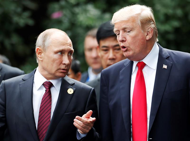  Trump È™i Putin vorbesc Ã®n timpul unei plimbÄƒri la summitul APEC din Vietnam